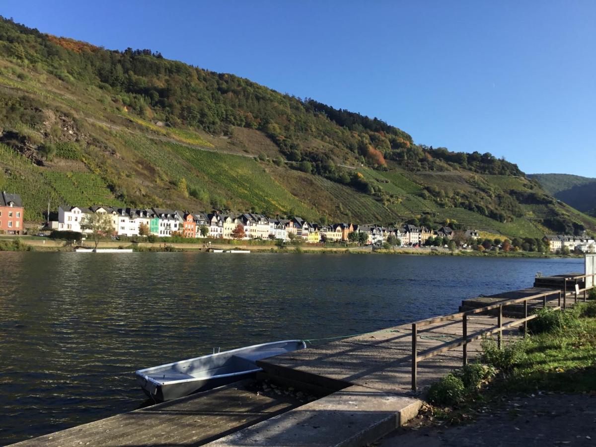 Mosel-Appartements Nehren Zell an der Mosel Esterno foto