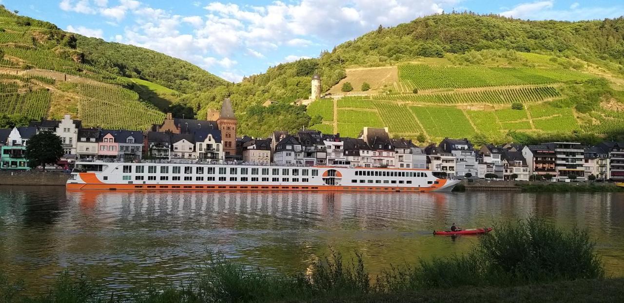 Mosel-Appartements Nehren Zell an der Mosel Esterno foto