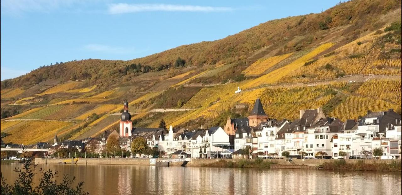Mosel-Appartements Nehren Zell an der Mosel Esterno foto
